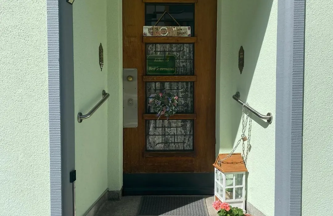 Kiki'S B&B-1