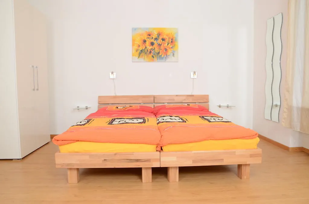 Guesthouse Casa Esperanza Basel-1