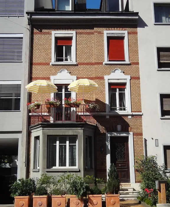 3 Camere-1